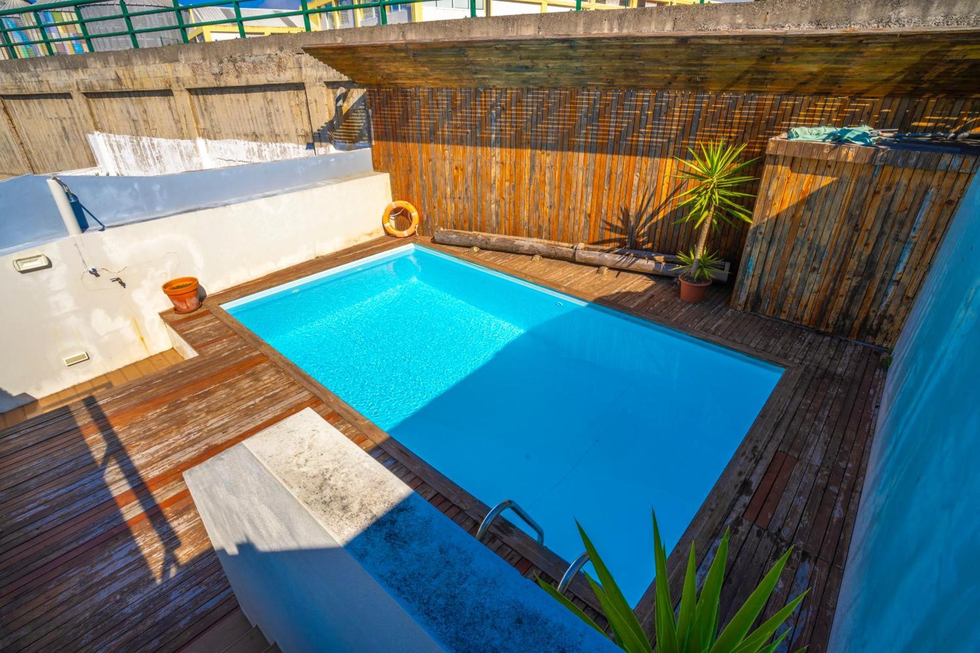 Azorazul - Pool & Albergue Ponta Delgada